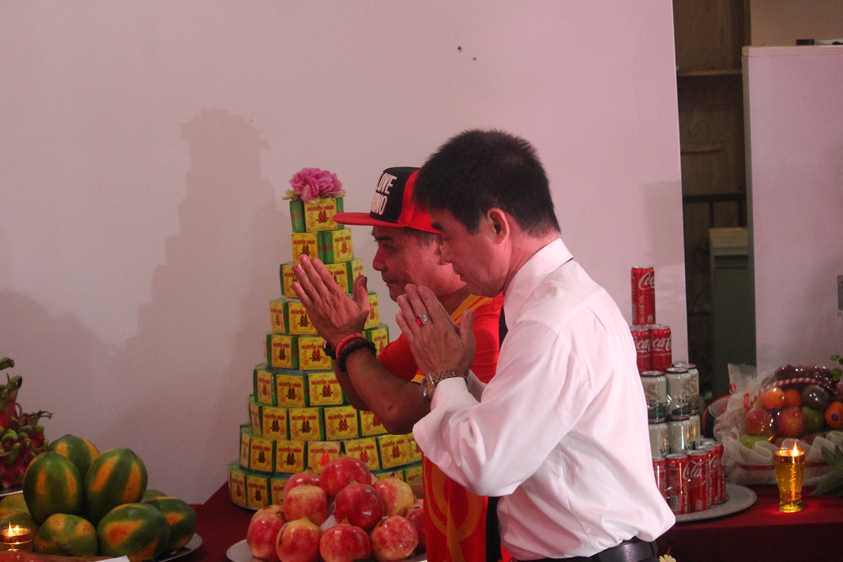 Nghệ sĩ miền Bắc kính cẩn dâng hương tưởng nhớ Tổ nghề Sân khấu - Ảnh 4