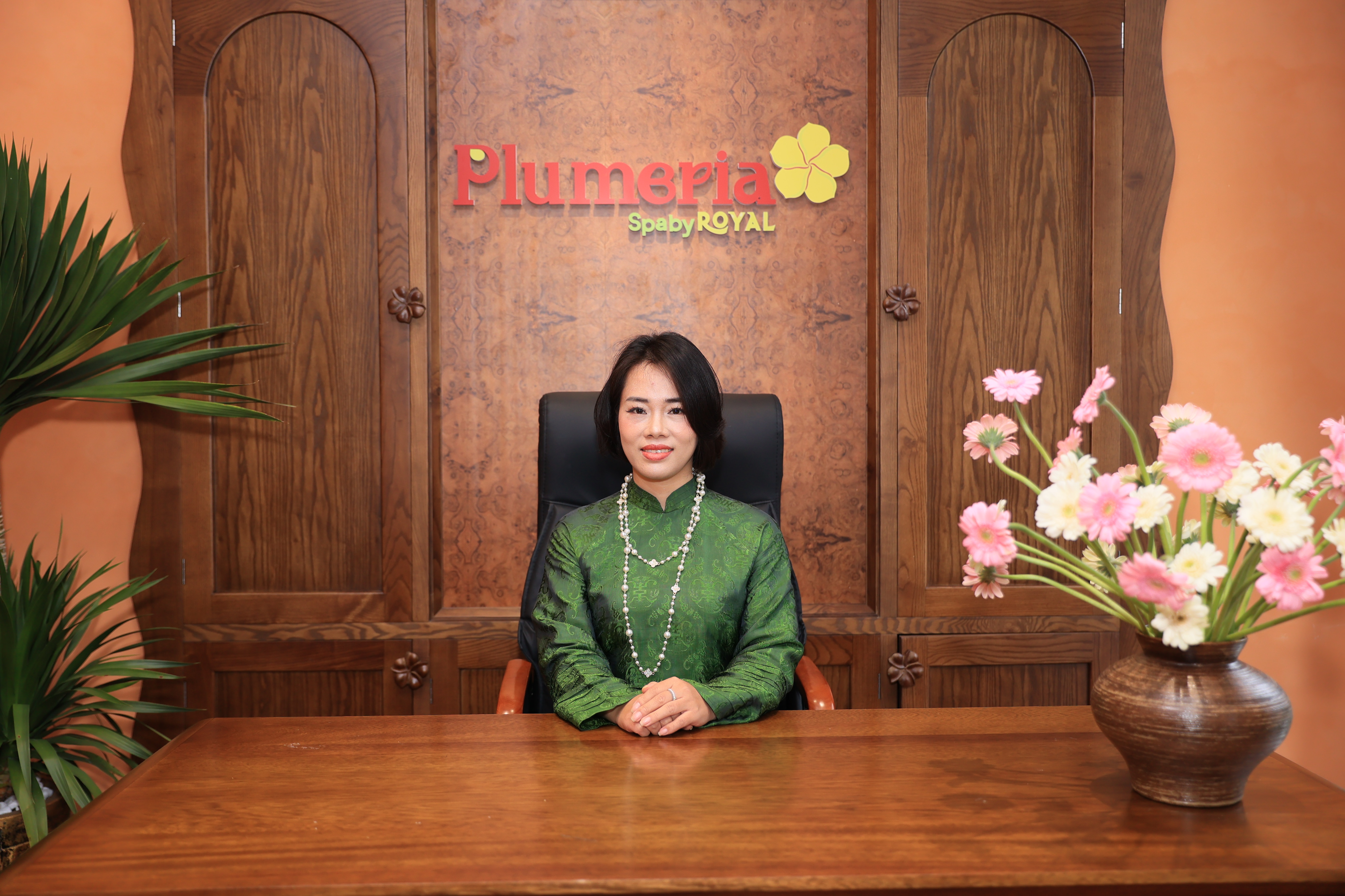 B&agrave; Nguyễn Thị Hiền &ndash; Gi&aacute;m đốc Plumeria Spa Ocean Park 1.