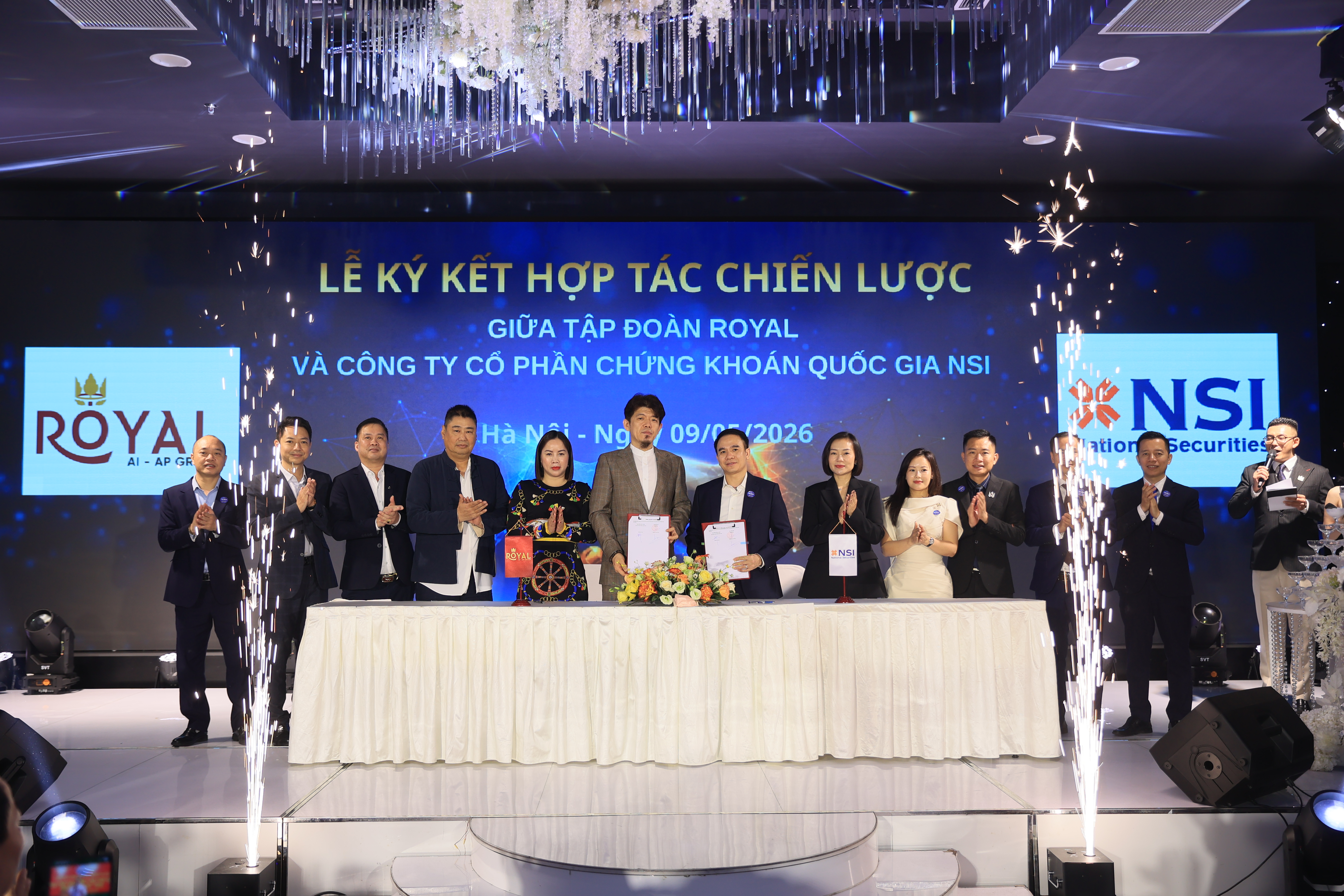 Lễ k&yacute; kết hợp t&aacute;c chiến lược giữa&nbsp;Royal AI-AP v&agrave; C&ocirc;ng ty Cổ phần Chứng kho&aacute;n NSI&nbsp;