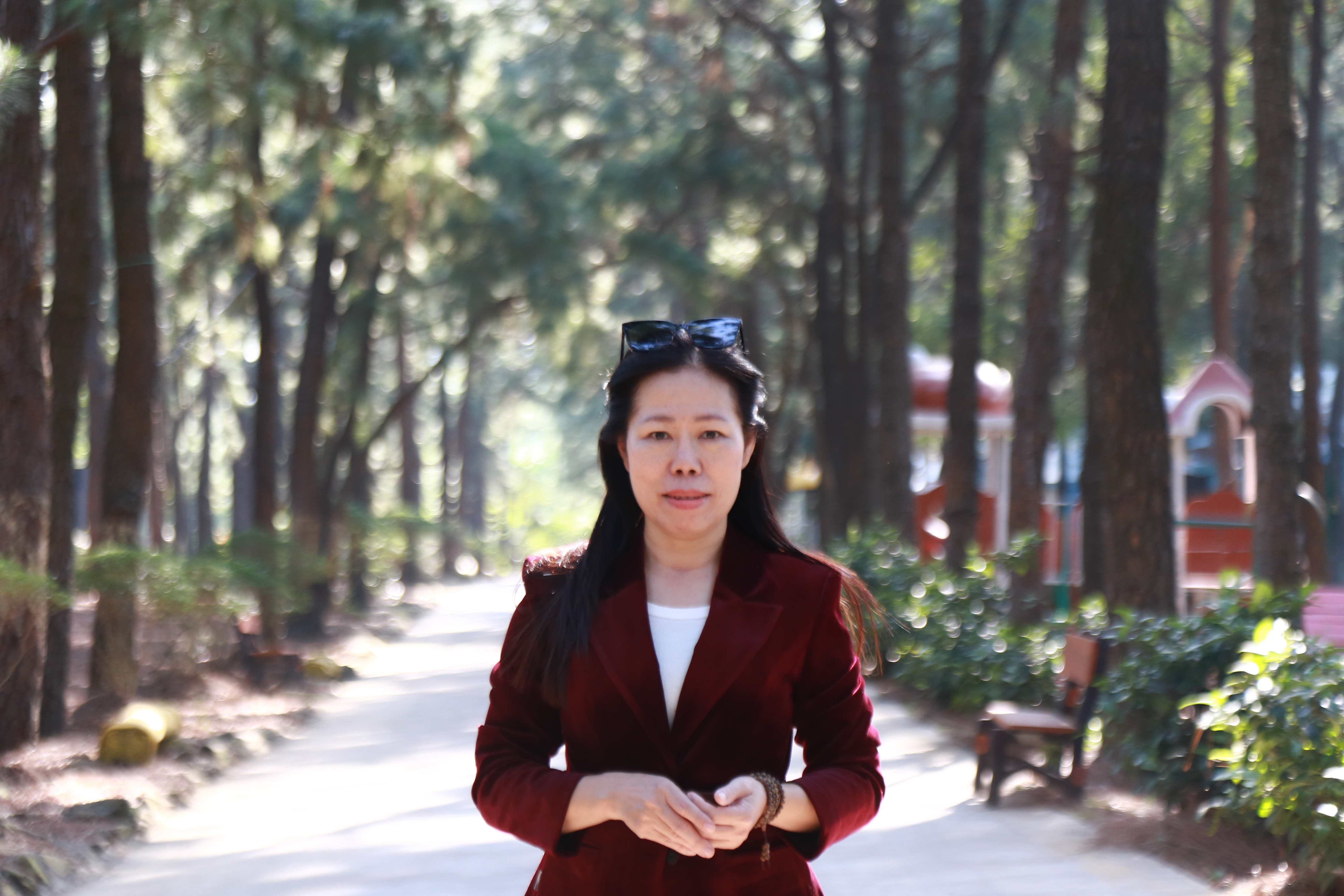 ThS. Dương Ngọc Hoa trao đổi c&ugrave;ng sinh vi&ecirc;n về x&acirc;y dựng thương hiệu c&aacute; nh&acirc;n trong thời đại số.