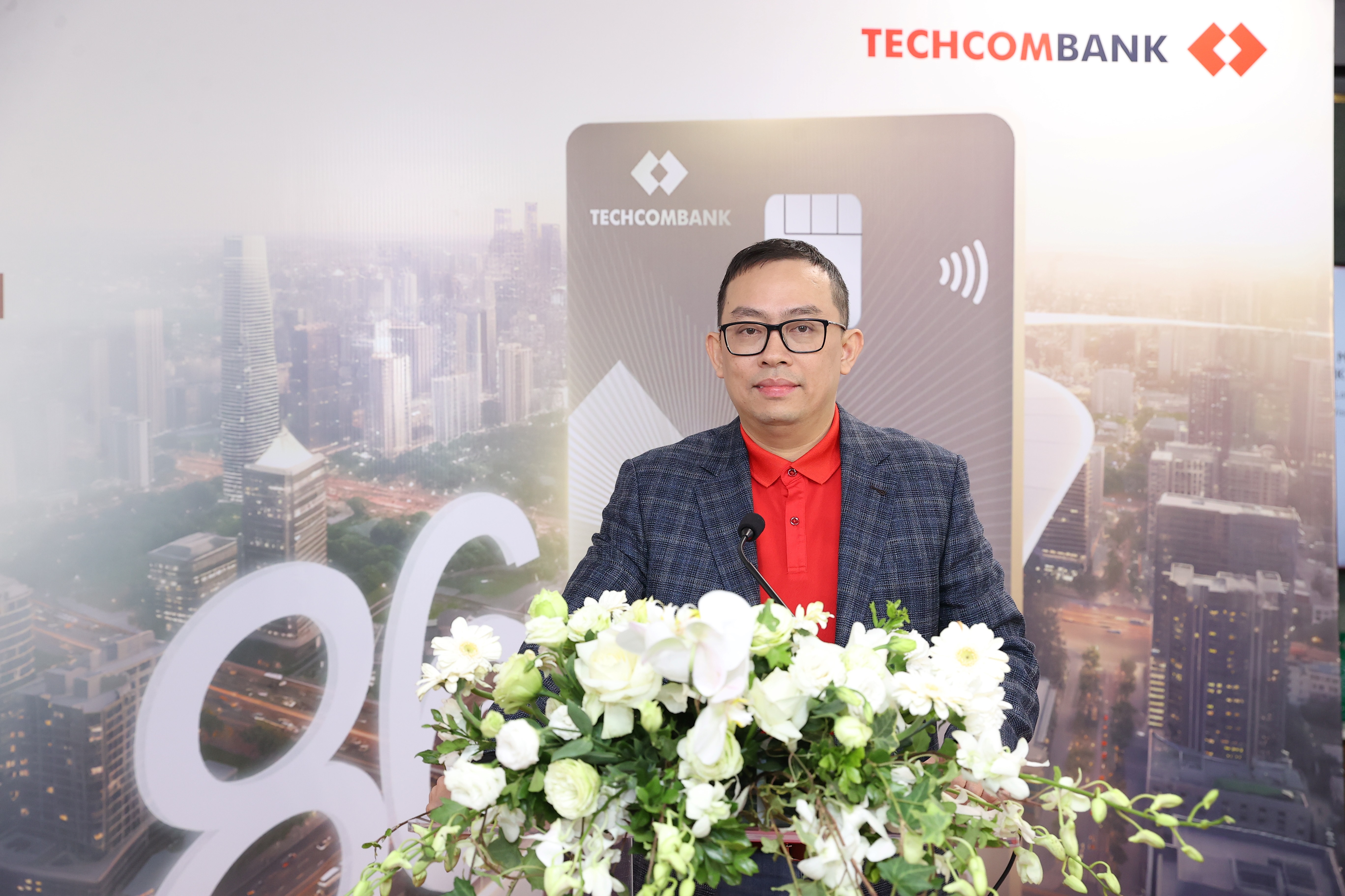 &Ocirc;ng Nguyễn Anh Tuấn, Ph&oacute; Tổng Gi&aacute;m đốc Techcombank ki&ecirc;m Gi&aacute;m đốc Khối Ng&acirc;n h&agrave;ng B&aacute;n lẻ Techcombank