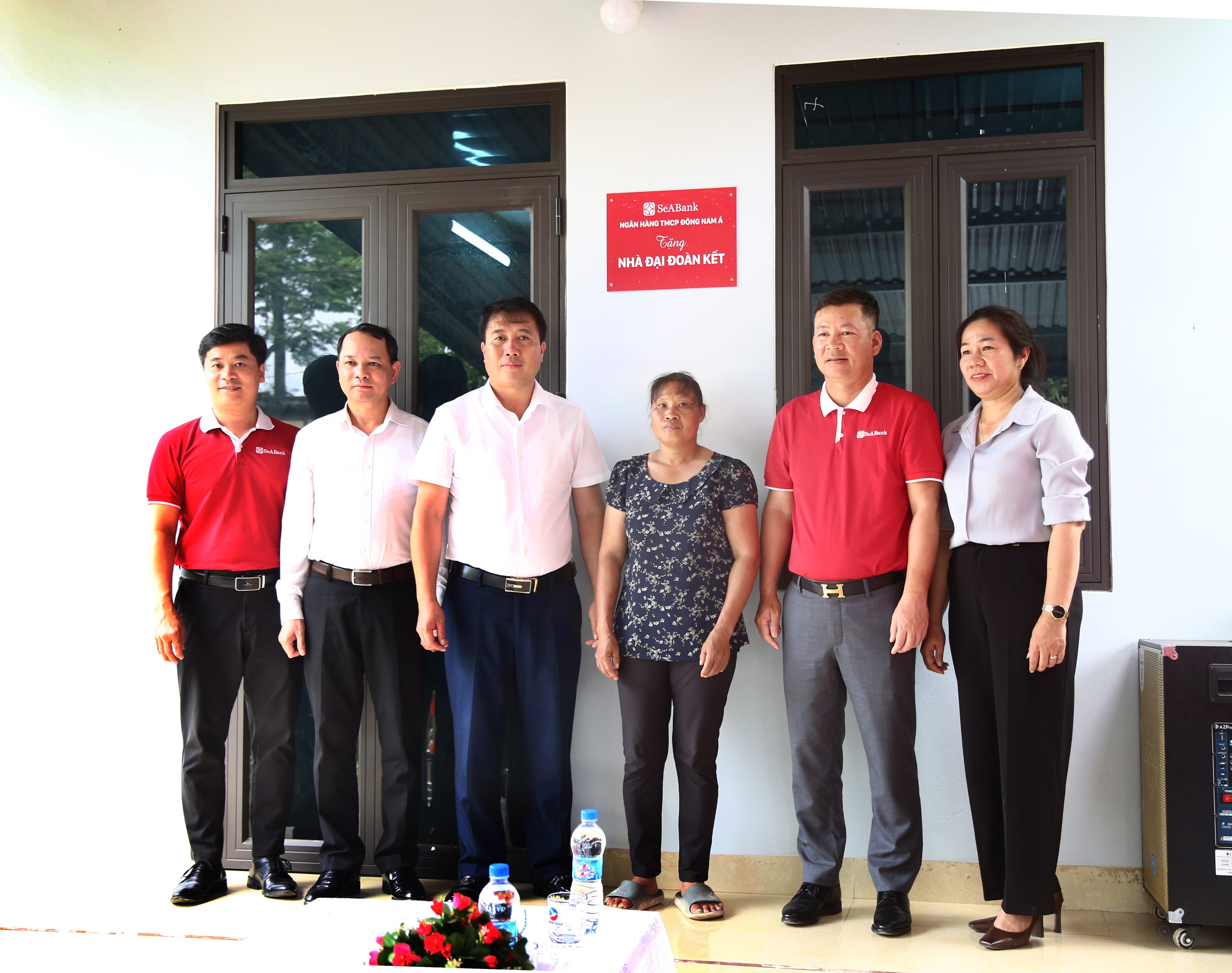 SeABank b&#224;n giao 856 căn nh&#224; đại đo&#224;n kết cho tỉnh H&#242;a B&#236;nh - Ảnh 2