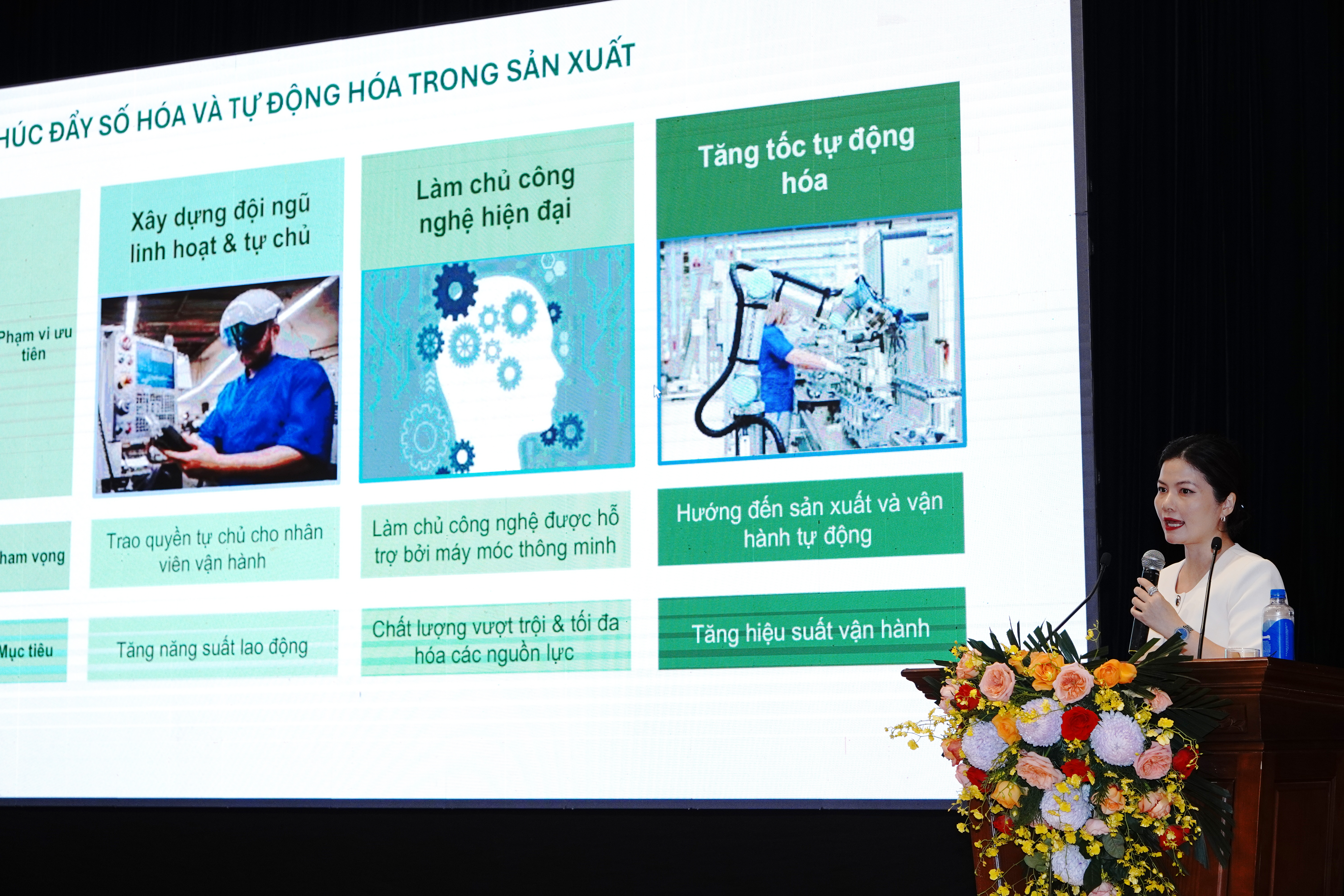 B&agrave; L&ecirc; Thị Ho&agrave;i Thương, Gi&aacute;m đốc Đối ngoại, Nestl&eacute; Việt Nam, ph&aacute;t biểu tham luận về Ứng dụng khoa học c&ocirc;ng nghệ v&agrave; chuyển đổi số trong ng&agrave;nh sữa 