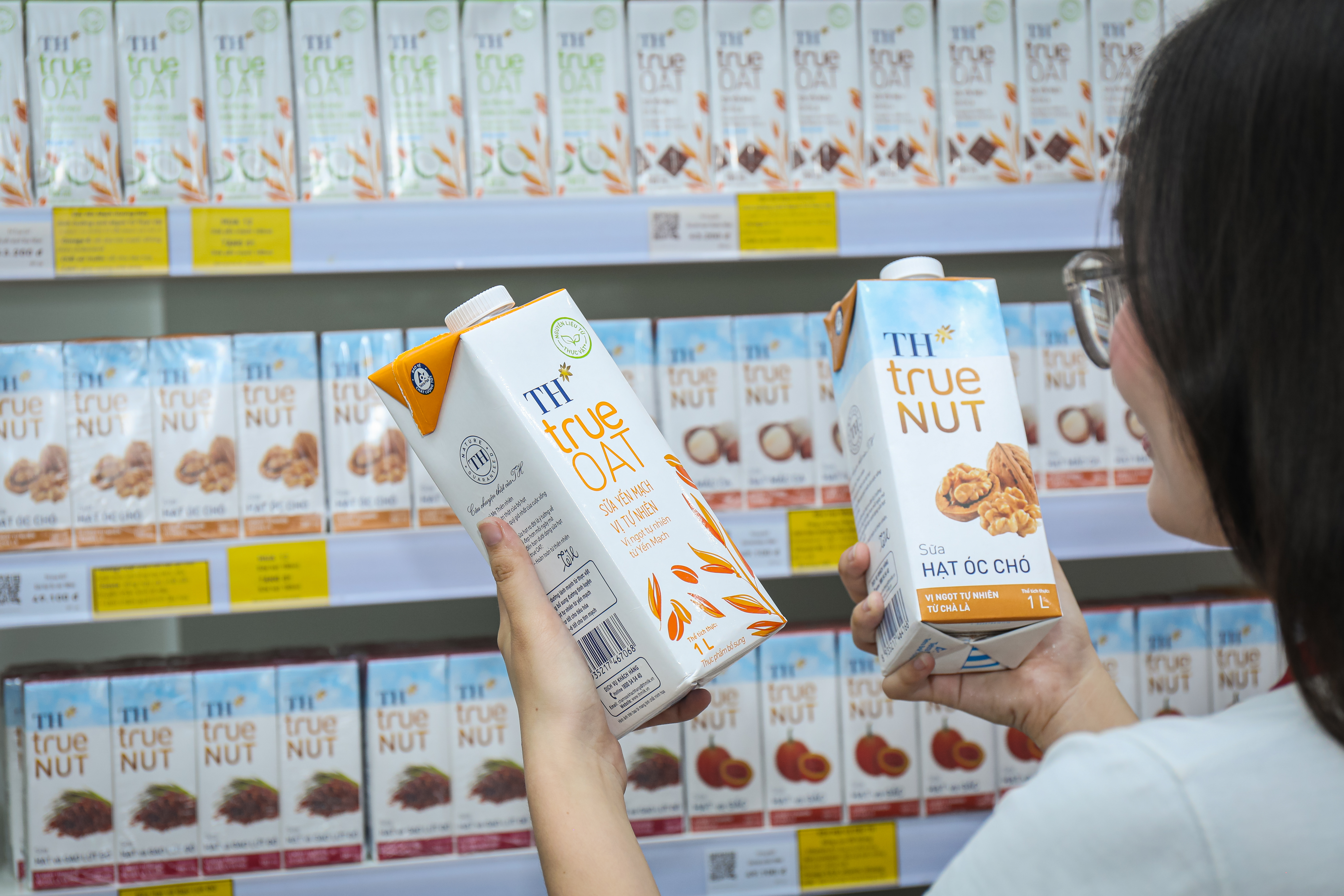 TH tạo tiếng vang khi ra mắt d&ograve;ng sữa hạt TH true NUT v&agrave; gần đ&acirc;y cũng tạo dấu ấn với d&ograve;ng sữa thực vật TH true OAT. &nbsp;