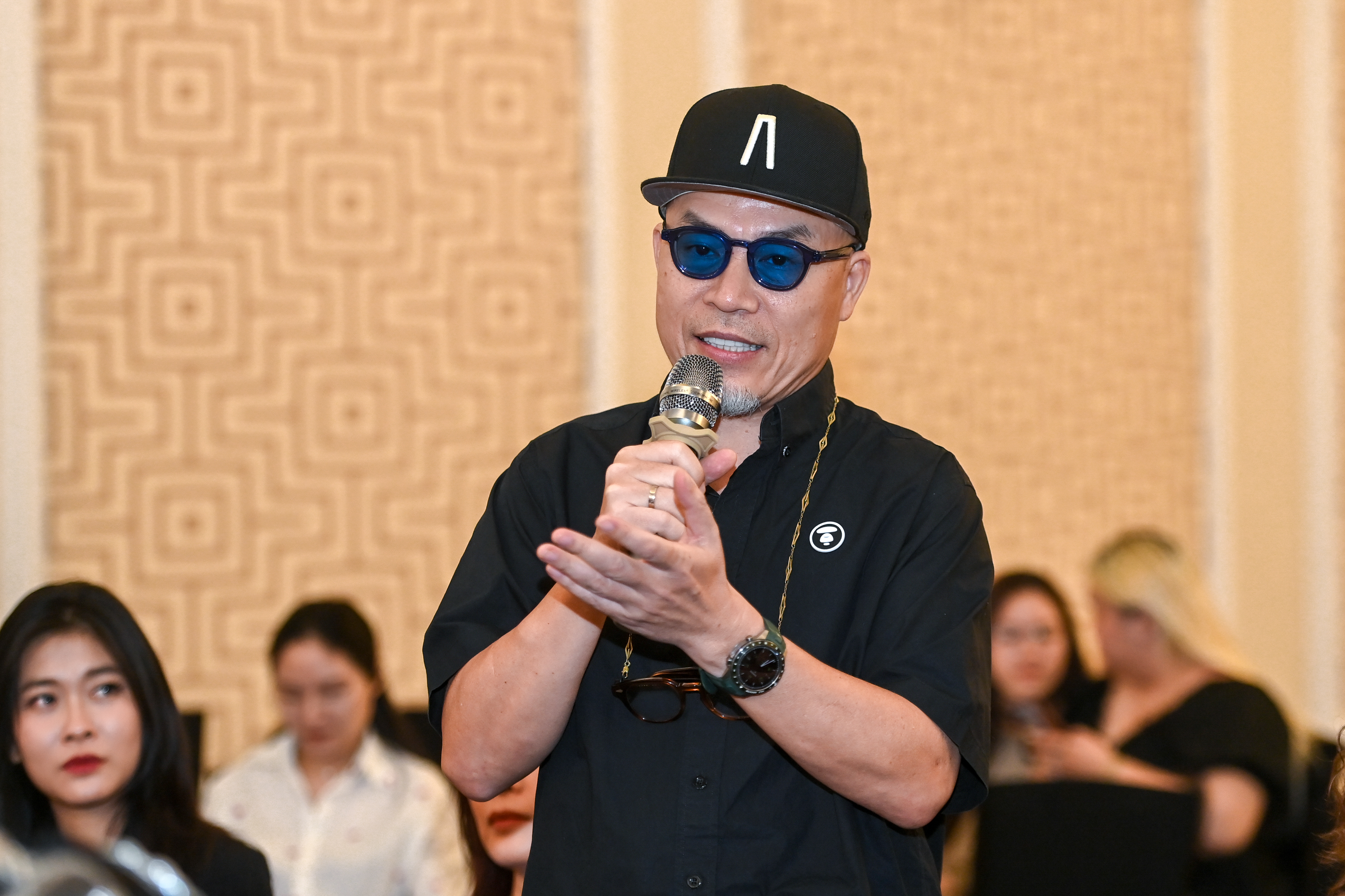Giới chuyên môn trầm trồ với đại sử thi sân khấu đậm đặc chất Việt “Đất Nước Thiên Hùng Ca” - Ảnh 4