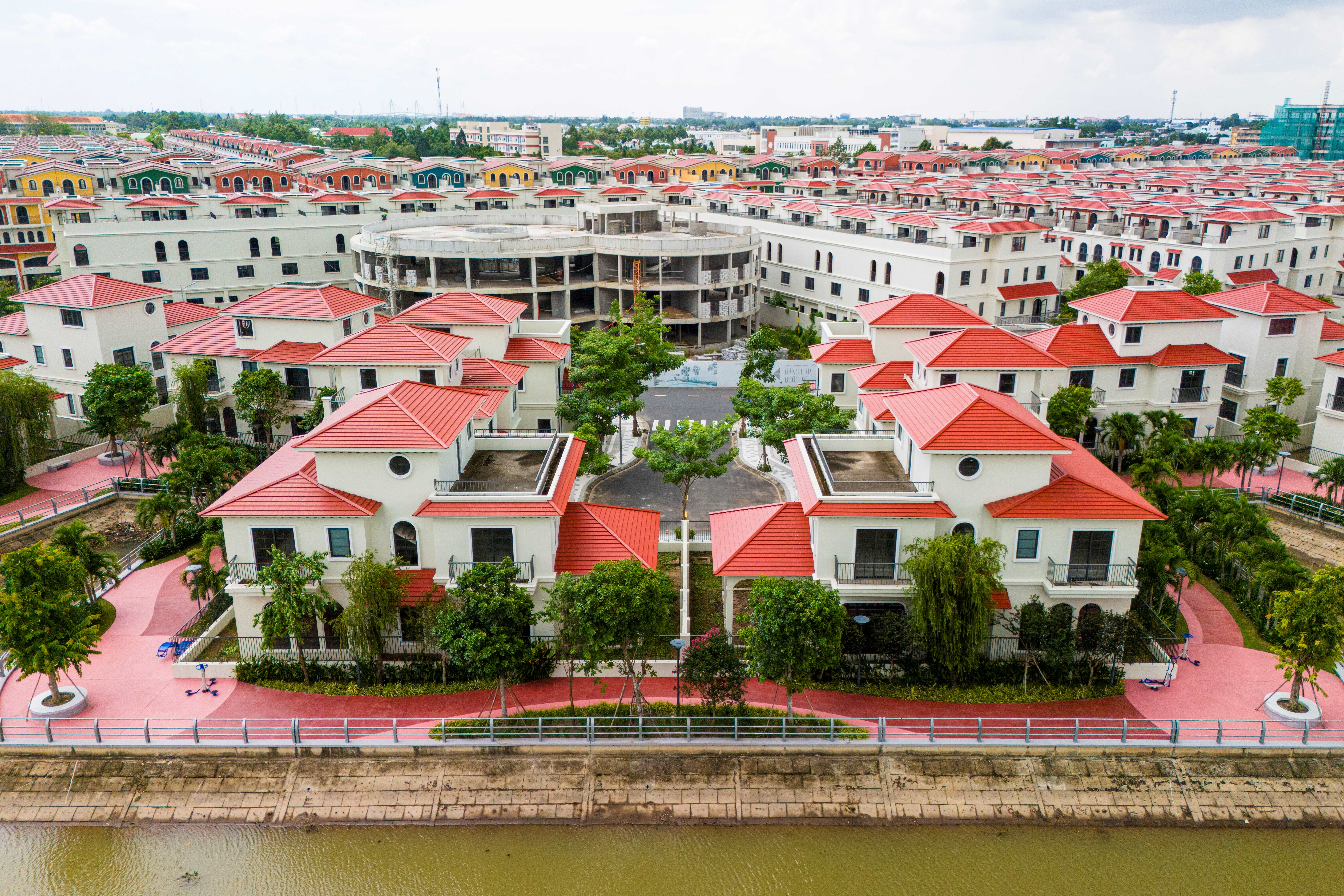 Trong chu kỳ ph&aacute;t triển mới của Vĩnh Long, ưu thế sẽ thuộc về c&aacute;c khu đ&ocirc; thị c&oacute; khả năng tạo lập một hệ sinh th&aacute;i sống ho&agrave;n chỉnh (Ảnh: Th&agrave;nh Sơn)