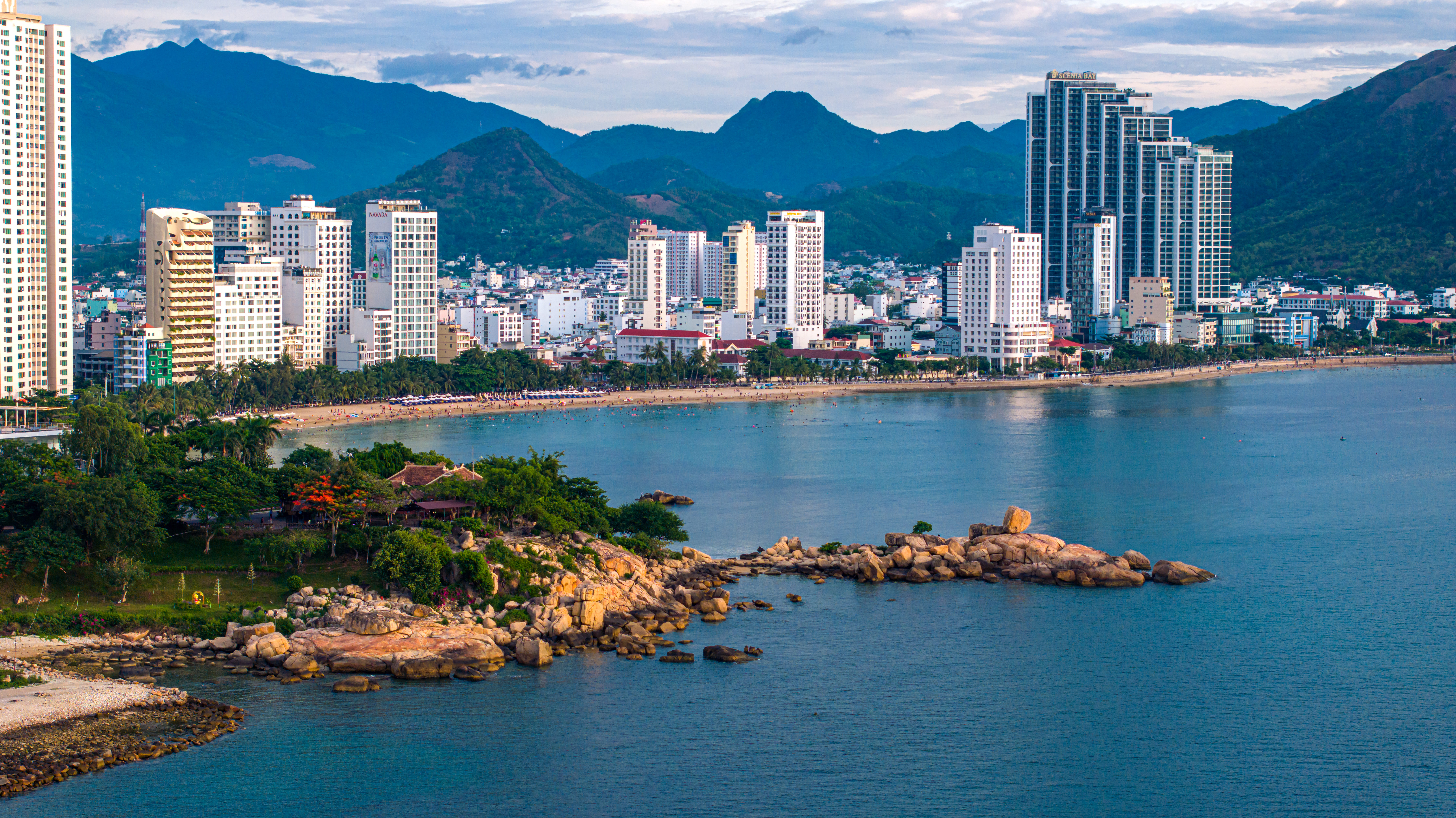Nh&agrave; đầu tư hiện nay ưu ti&ecirc;n chọn những bất động sản c&oacute; thể tạo d&ograve;ng tiền đều đặn. Ảnh: Minh T&uacute;