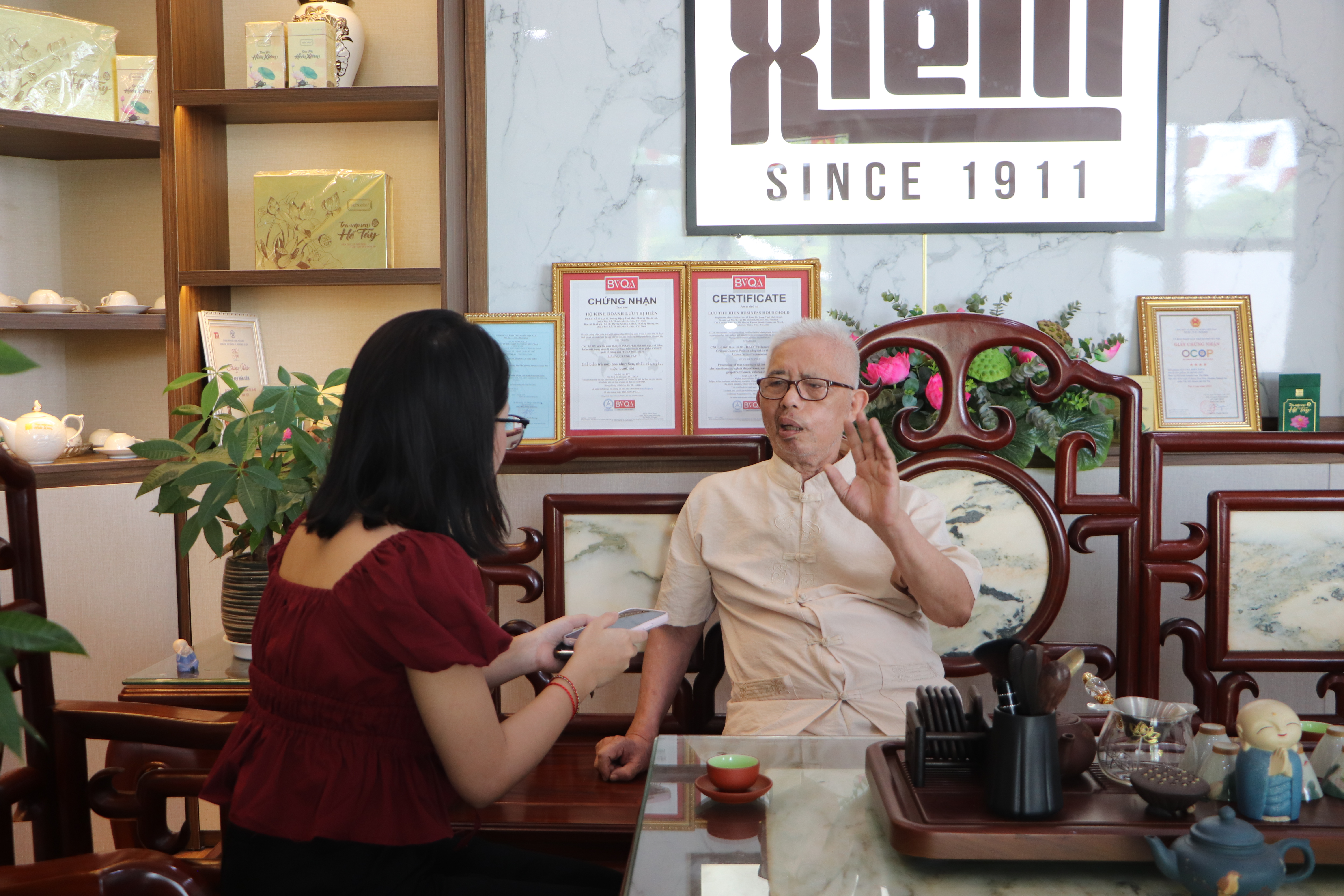 Nghệ nh&acirc;n Ng&ocirc; Văn Xi&ecirc;m -&nbsp;Trọn t&acirc;m với nghề truyền thống của gia đ&igrave;nh.