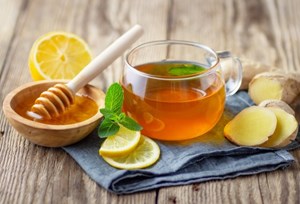 Giảm đau họng hiệu quả với chanh, Gừng, mật ong và hồng trà