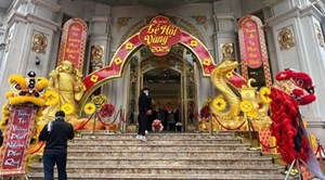 Không khí sôi động tại lễ hội vàng DOJI dịp thần tài