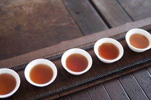 Trà và cảm giác giác quan – Mùi hương, màu sắc và vị giác khi thưởng trà