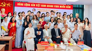 Khai giảng bộ môn “Dưỡng sinh trong Đông y”: Lan tỏa triết lý chăm sóc sức khỏe thuận tự nhiên