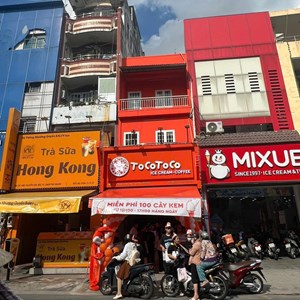 Các thương hiệu trà sữa nội địa đang cạnh tranh ra sao với các thương hiệu quốc tế?