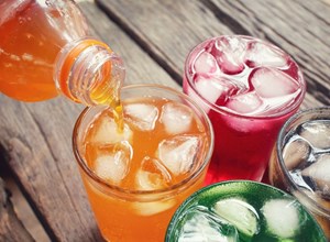 Đề xuất áp thuế tiêu thụ đặc biệt với đồ uống có đường để giảm nguy cơ bệnh tật