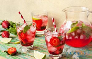 Trà dâu tây húng quế: Bí quyết pha chế thức uống hot trend tại nhà