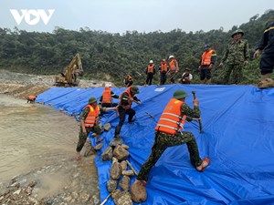 Nặng lòng tìm kiếm nạn nhân mất tích ở Rào Trăng 3