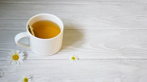 Không caffeine nhưng đầy sức mạnh: Trà hoa cúc và loạt lợi ích không ngờ