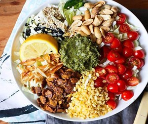 Khám phá món salad lá trà của Myanmar 