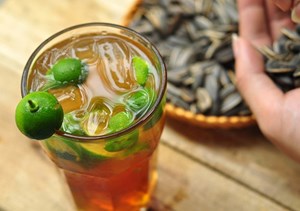 Khám phá thế giới đồ uống bình dân được lòng người Hà Nội khi tiết trời vào hạ