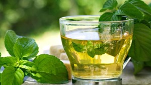 Tìm lại sự thư thái ngày nắng nóng qua những tách trà thảo mộc  