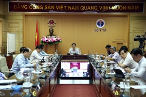 Học sinh không bắt buộc đeo khẩu trang trong lớp, có thể bật điều hòa