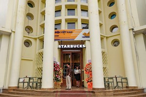 Starbucks "chọn mặt gửi vàng" tại vị trí kim cương Bờ Hồ và góc nhìn chuyên gia