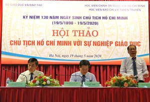 Bác Hồ luôn đánh giá cao vai trò của người giáo viên