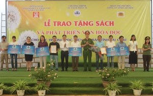 Trao 111 tủ sách nhân ái cho các trường học ở Lai Châu