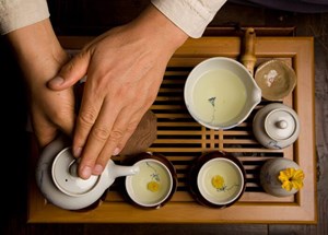 Trà đặc sản và cà phê: Khoảng cách thương mại từ hai mô hình đồ uống cao cấp