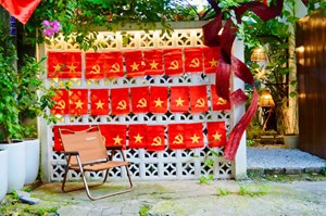 Không khí Quốc khánh 2/9 lan tỏa đến quán trà sữa: Sắc màu tự hào dân tộc