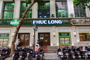 Cuộc đua thương hiệu trên đất vàng Hồ Gươm