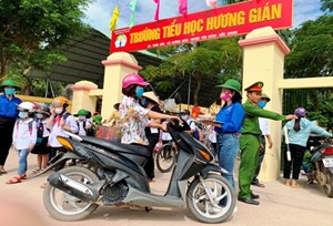 Bắc Giang: “Cổng trường an toàn giao thông – thân thiện” ở trường Tiểu học Hương Gián