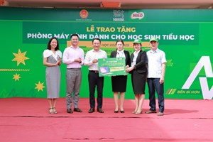 Nestlé MILO trao tặng máy tính cho các trường tiểu học vùng cao