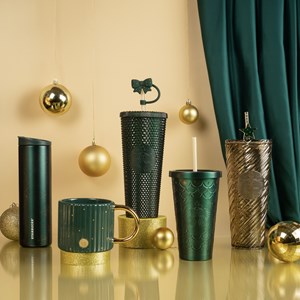 Starbucks ra mắt BST Forest Green With Gold và menu mùa lễ