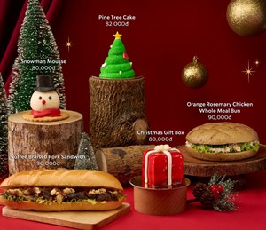 Thưởng thức hương vị Giáng Sinh qua BST bánh của Starbucks