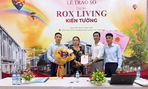 ROX Living Kiến Tường trao sổ hồng cho khách hàng, khẳng định năng lực và trách nhiệm của chủ đầu tư