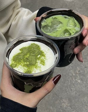 Crackle matcha latte: Khi uống matcha trở thành trải nghiệm thú vị