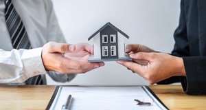 Giải pháp nào cho người mua khi giá nhà ở quá cao so với mức thu nhập?
