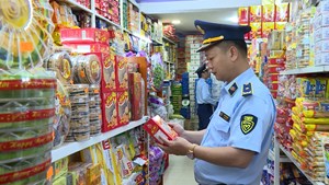 Tăng cường ngăn chặn hàng không bảo đảm chất lượng trên thị trường cận Tết