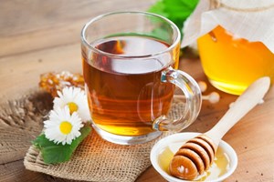 Lợi ích sức khỏe của trà hoa cúc mật ong vào mùa lạnh