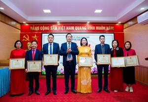 Bệnh viện Phổi tỉnh Phú Thọ: Gặp mặt kỷ niệm 70 năm Ngày Thầy thuốc Việt Nam