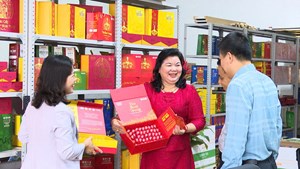 Doanh nhân Bùi Thị Mão và hành trình mang búp chè Việt Nam vươn ra thế giới
