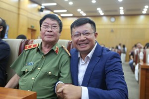 Nhà báo, nhà thơ, nhạc sĩ Đinh Văn Bình: Giữ lửa đam mê và không ngừng nỗ lực