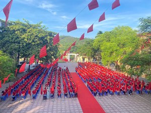 Phú Thọ: Gần 1 triệu học sinh tưng bừng khai giảng năm học mới
