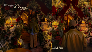 Điểm check-in Giáng sinh nổi bật: Cây thông khổng lồ giữa lòng Hà Nội