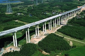 Dự án cao tốc Vũng Áng – Bùng: Phấn đấu thông tuyến dịp 19/8