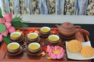 Ăn bánh trung thu, thưởng trà: Nét văn hóa mỗi dịp trăng rằm