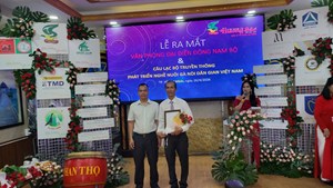 Ra mắt Văn phòng Đông Nam Bộ Tạp chí Việt Nam Hương Sắc: Mở rộng kết nối, lan tỏa giá trị xanh