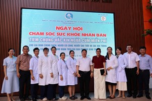 Trao tặng 300 liều vắc xin cúm miễn phí cho người dân phường Bình Tây