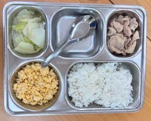 TPHCM tháo gỡ vướng mắc, bảo đảm bữa ăn bán trú cho học sinh